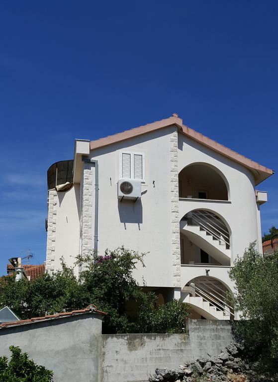 Apartment Marina Razanj Luaran gambar