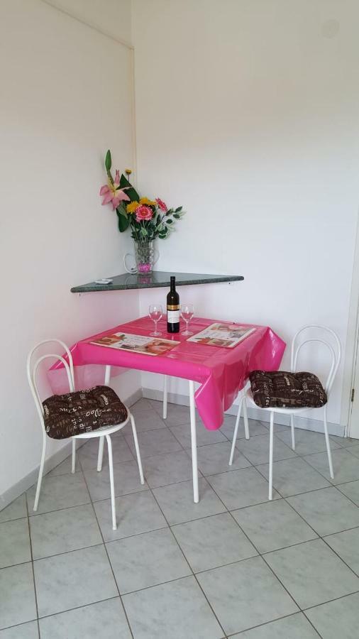 Apartment Marina Razanj Luaran gambar